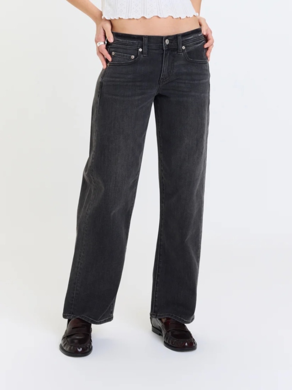 DAZE DENIM REPLAY LOW RISE V-WAIST SOFT BARREL IN MOTION